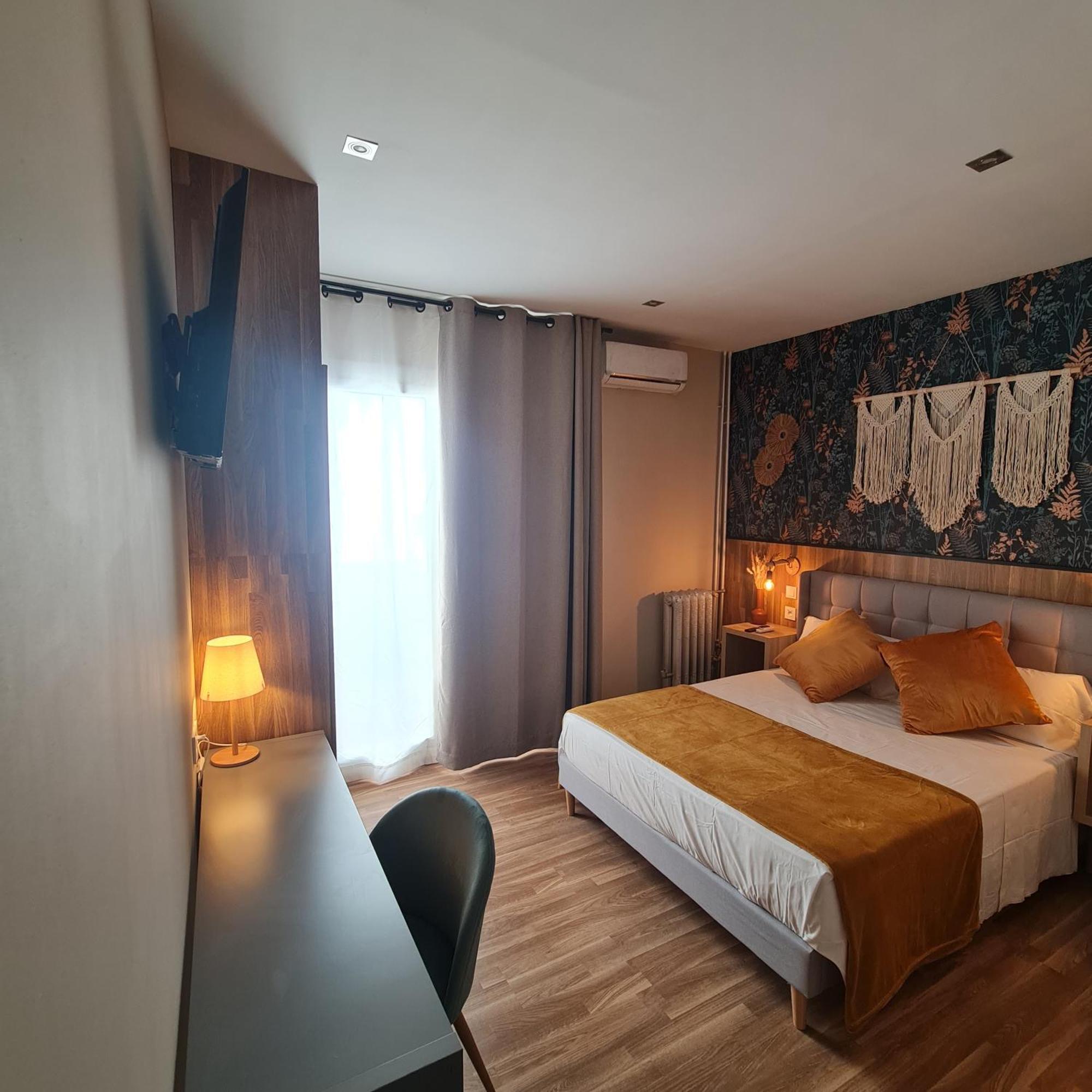 Luxury Green Hostal Madrid Gran Via Eksteriør billede