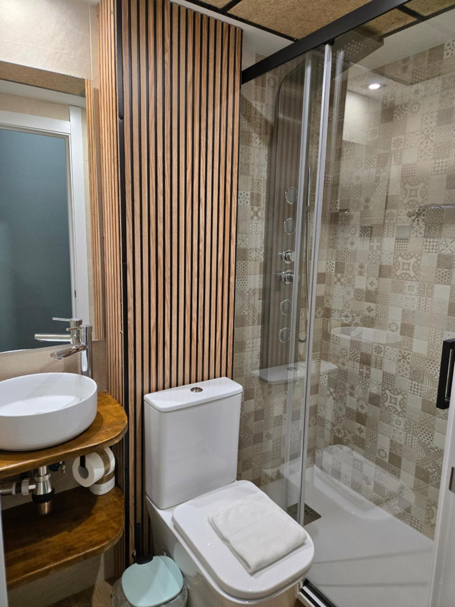 Luxury Green Hostal Madrid Gran Via Eksteriør billede